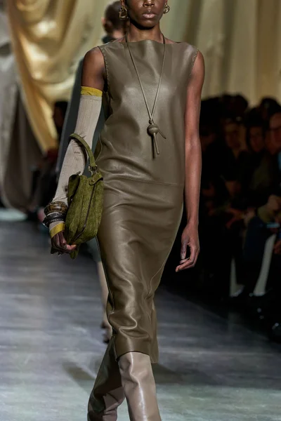 Look 35